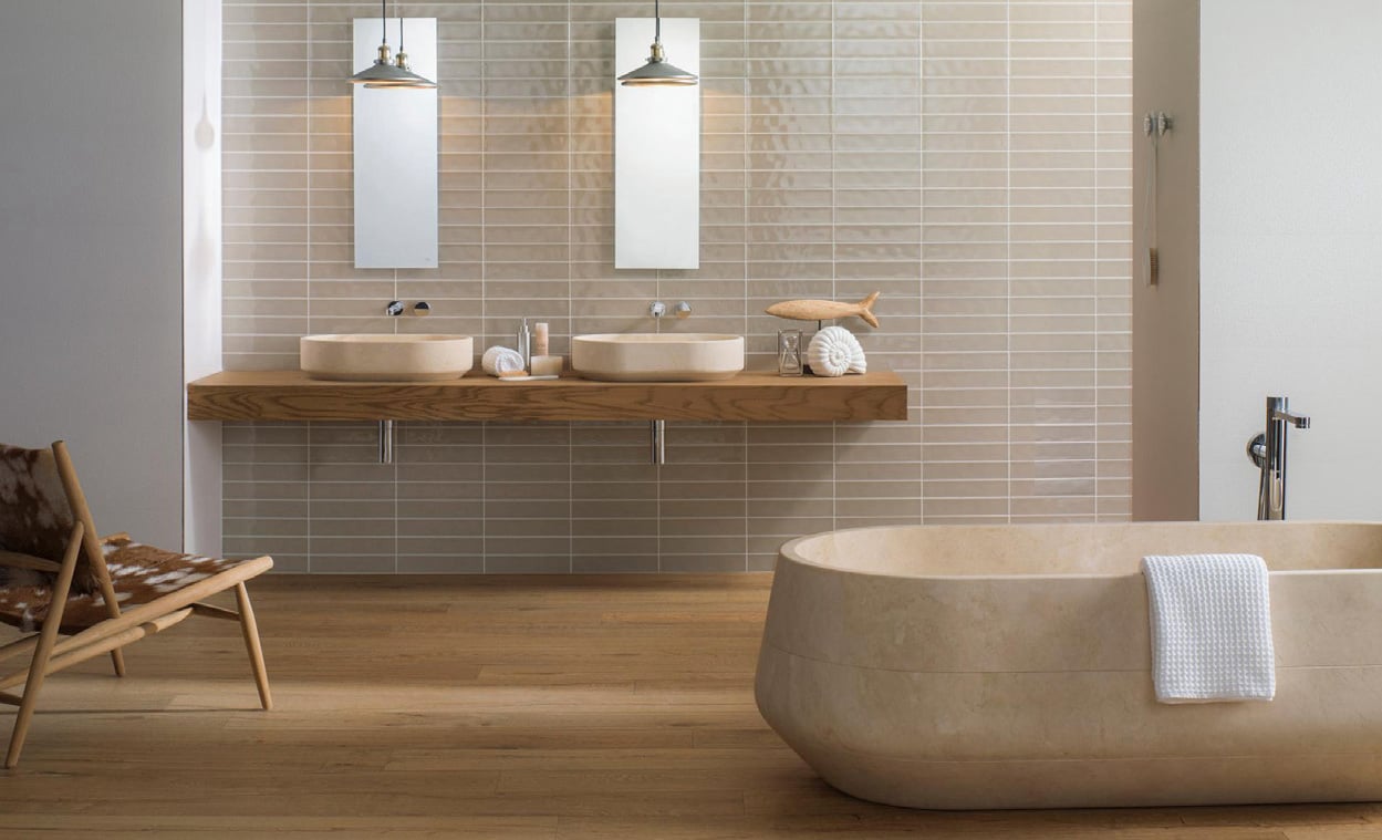 Wand und Bodenfliesen Badezimmer